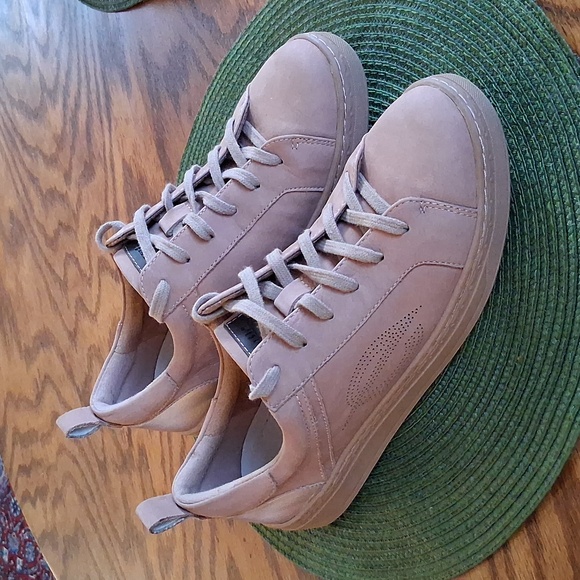 Earth Leather Blush Color Comfort Zinnia Sneakers Size 9.5 - Picture 5 of 11